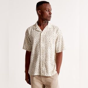 Mens Abercrombie & Fitch Camp Collar Printed Textured Shirt size XL. NWT